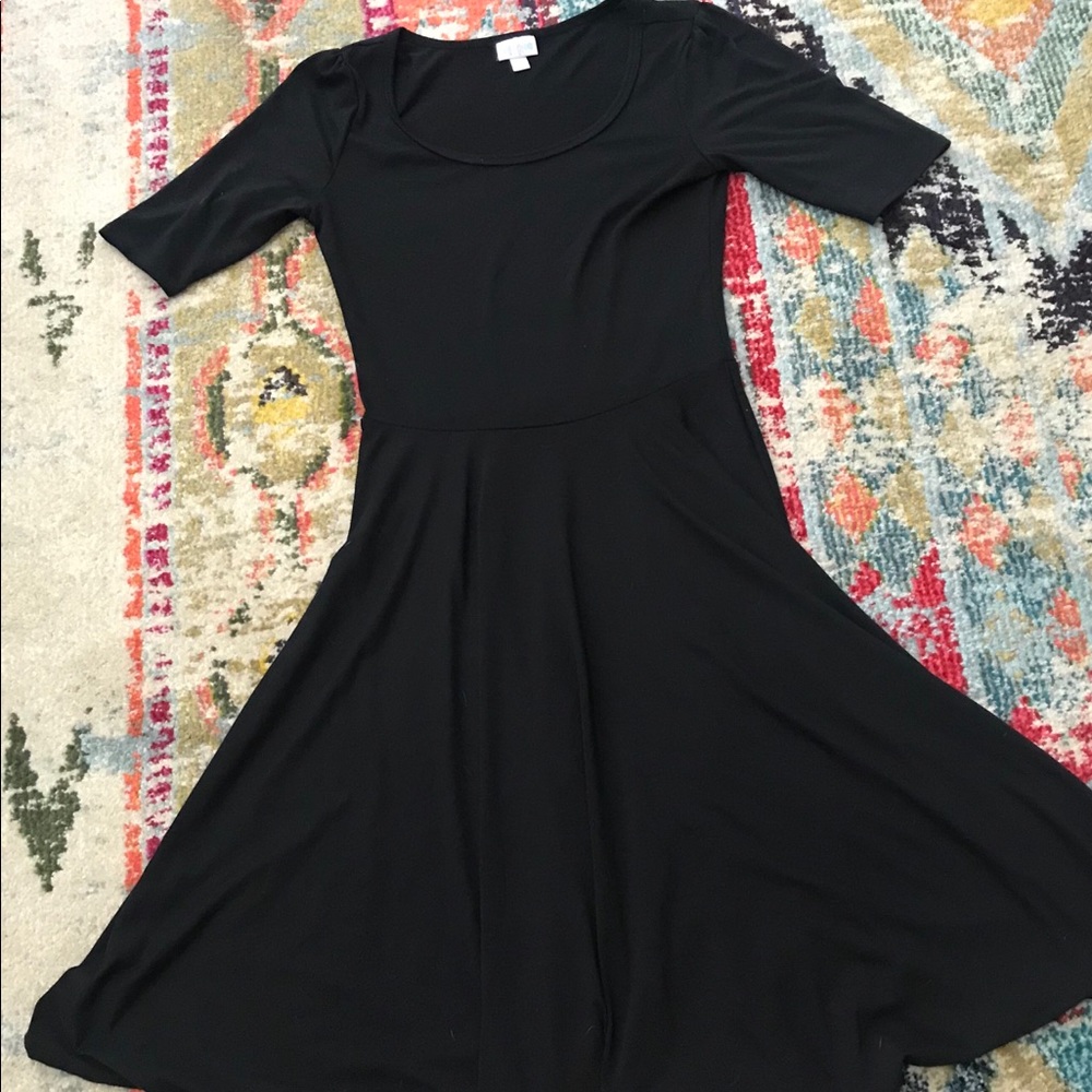 Lularoe Nicole Dress 🦄 Solid Black
